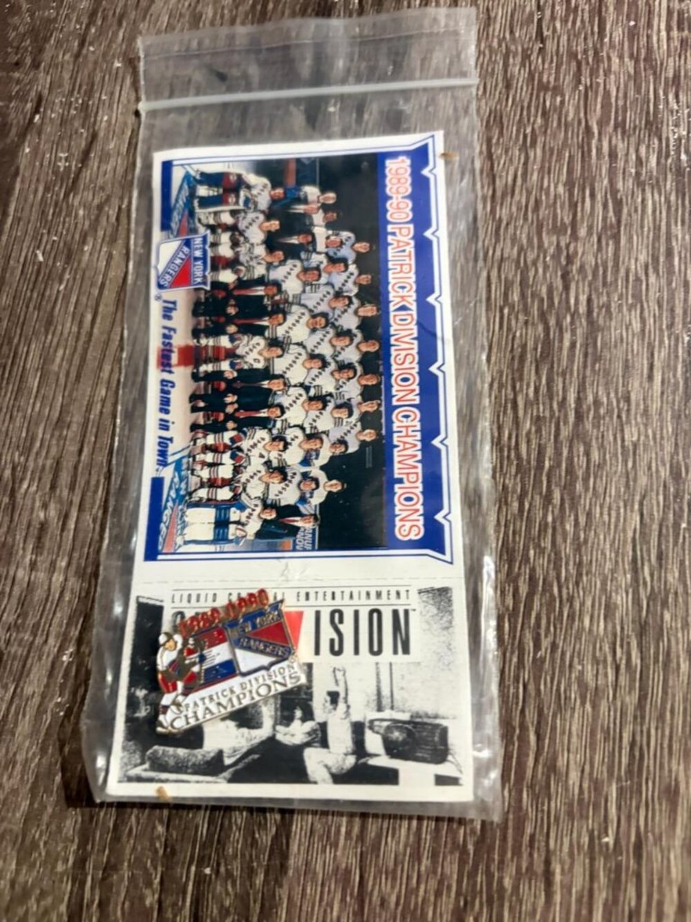 Vintage 1989-1990 NEW YORK RANGERS HOCKEY PATRICK DIVISION CHAMPS CARD AND PIN